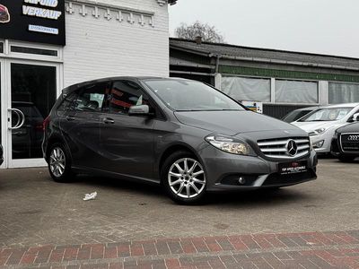 Gebraucht Mercedes B180 122 PS (89 kW) 2012 Grau Van / Kleinbus