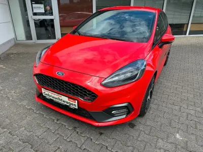 Gebraucht Ford Fiesta ST 200 PS (147 kW) 2021 Rot Kleinwagen