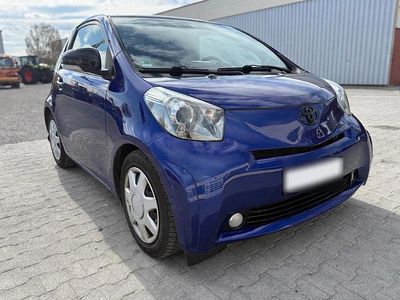 Gebraucht Toyota iQ 98 PS (72 kW) 2010 Blau Kleinwagen