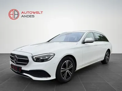 Gebraucht Mercedes E220 200 PS (147 kW) 2022 Weiß Limousine