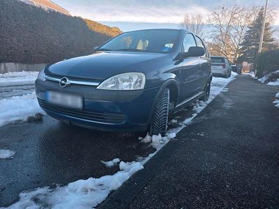 Blau Gebraucht 2003 Opel Corsa Kleinwagen | 1.650 € (Teuer)