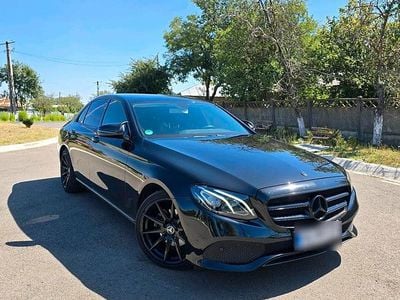 Gebraucht Mercedes E220 194 PS (142 kW) 2019 Schwarz Limousine