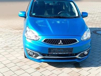Blau Gebraucht 2018 Mitsubishi Space Star Kleinwagen | 6.999 €