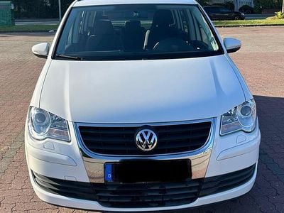 Gebraucht VW Touran 105 PS (77 kW) 2010 Weiß Van / Kleinbus