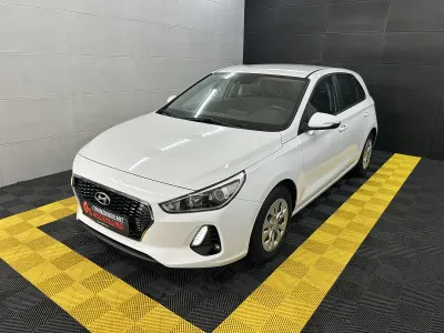 Usata Hyundai i30 Select 101 CV (74 kW) 2017 Bianco Berlina