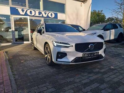 Gebraucht Volvo V60 145 PS (106 kW) 2024 Kombi