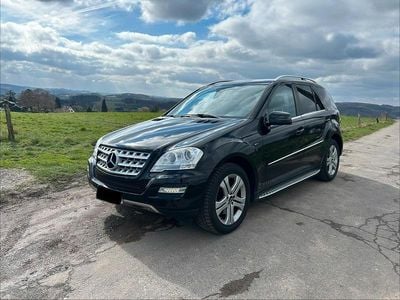 Gebraucht Mercedes ML350 231 PS (169 kW) 2011 Schwarz SUV