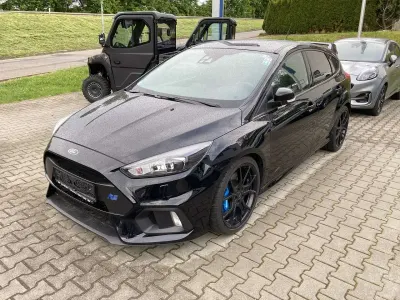 Begagnad Ford Focus RS 349 HK (256 kW) 2017 Svart Sedan