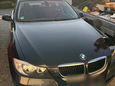 Gebraucht BMW 318 143 PS (105 kW) 2008 Schwarz Limousine