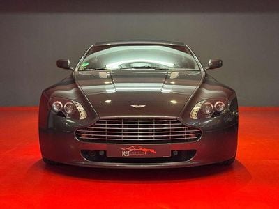 Aston Martin V8