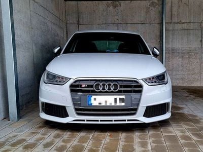 Audi S1