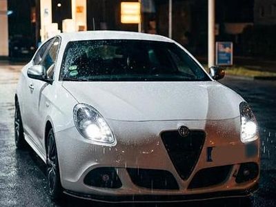 Gebraucht Alfa Romeo Giulietta Turismo 120 PS (88 kW) 2011 Weiß Kleinwagen