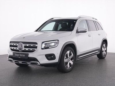 Mercedes GLB220