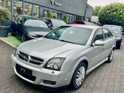 Używany Opel Vectra GTS 147 KM (108 kW) 2003 Srebrny Sedan/Limuzyna
