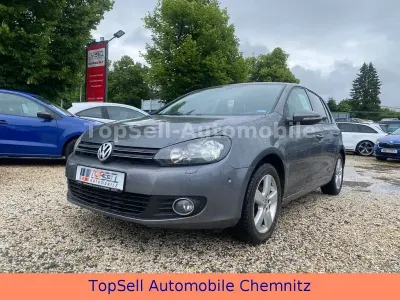 Gebraucht VW Golf VI Team 105 PS (77 kW) 2010 Grau Kleinwagen