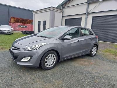 Steel grey ii Gebraucht 2014 Hyundai i30 Classic Limousine | 9.450 € (Fairer Preis)