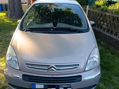 Gebraucht Citroën Xsara Picasso 109 PS (80 kW) 2006 Gold Van / Kleinbus