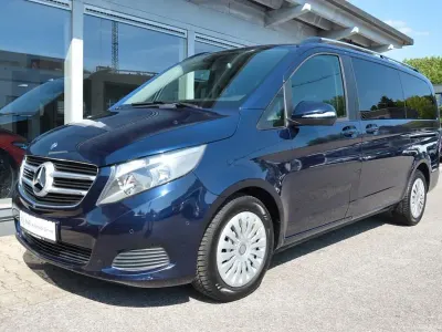 Gebraucht Mercedes V220 Edition 163 PS (119 kW) 2015 Blau Van / Kleinbus