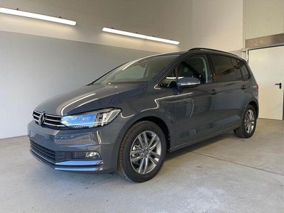 Neu VW Touran Comfortline 150 PS (110 kW) 2025 [b0b0] delfingrau metallic [b0b0] delfingrau metallic Van / Kleinbus