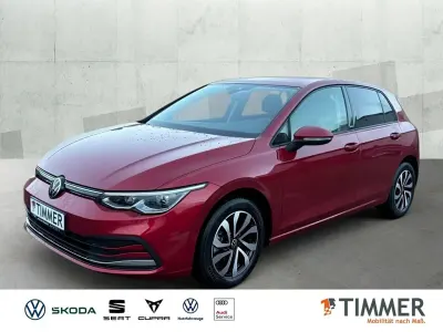 Gebraucht VW Golf VIII Active 131 PS (96 kW) 2022 Rot Limousine