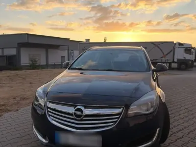 Gebraucht Opel Insignia Edition 160 PS (117 kW) 2015 Blau Kombi
