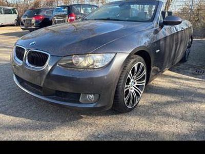 Gebraucht BMW 320 Cabriolet 170 PS (125 kW) 2007 Grau Cabrio