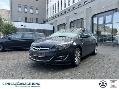 Gebraucht Opel Astra Exklusiv 120 PS (88 kW) 2015 Karbonschwarz Kombi