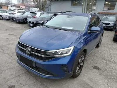 Gebraucht VW Taigo Life 95 PS (69 kW) 2024 Reef blue metallic SUV