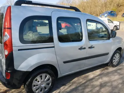 Gebraucht Renault Kangoo 63 PS (46 kW) 2008 Silber Van / Kleinbus