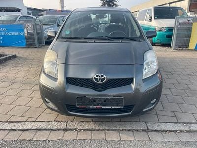 Gebraucht Toyota Yaris Life 90 PS (66 kW) 2010 Grau Kleinwagen