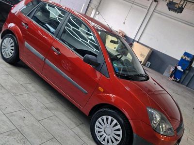 Gebraucht Ford Fiesta Fun X 80 PS (58 kW) 2007 Orange Kleinwagen