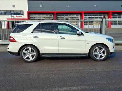 Gebraucht Mercedes ML350 258 PS (189 kW) 2012 Weiß SUV