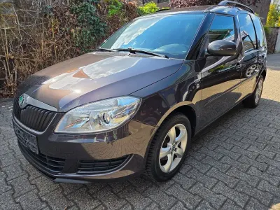 Gebraucht Skoda Roomster Family 86 PS (63 kW) 2011 Braun Van / Kleinbus