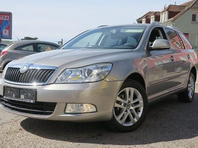 Second-hand Skoda Octavia Ambition 105 CP (77 kW) 2012 Bej Break