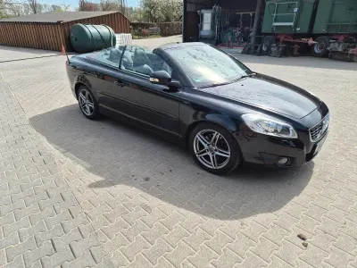 Używany Volvo C70 Momentum 177 KM (130 kW) 2011 Czarny Kabriolet