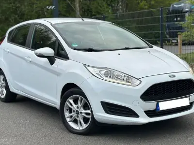Gebraucht Ford Fiesta 80 PS (58 kW) 2016 Weiß Kleinwagen