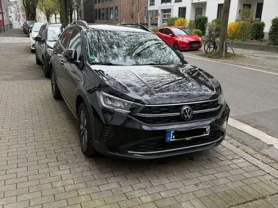 Używany VW Taigo Move 110 KM (80 kW) 2024 Czarny SUV