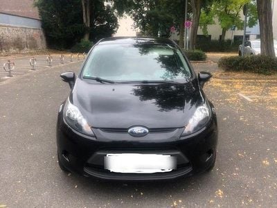 Schwarz Gebraucht 2010 Ford Fiesta Trend Limousine | 5.000 € (Etwas zu teuer)