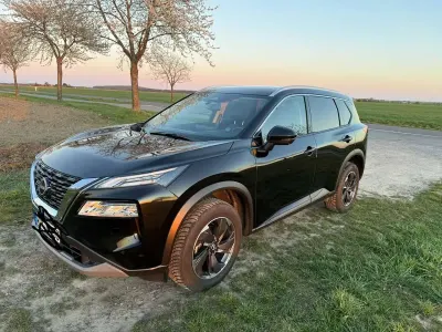 Gebraucht Nissan X-Trail N-Connecta 163 PS (119 kW) 2025 Schwarz SUV