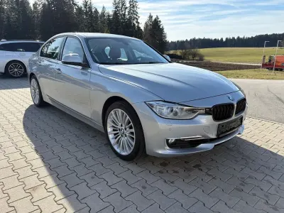 Käytetty BMW 330 Luxury Line 258 HP (189 kW) 2015 Hopea Sedan