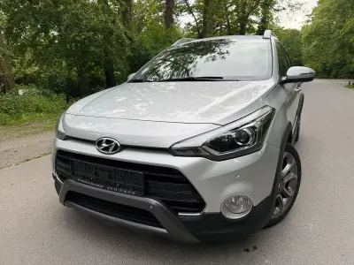 Gebraucht Hyundai i20 Active 101 PS (74 kW) 2018 Silber Kleinwagen