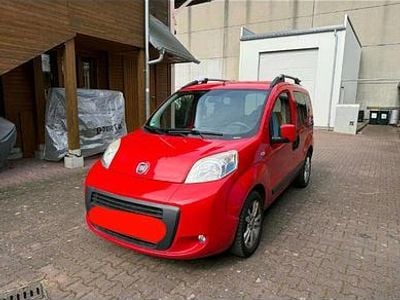 Gebraucht Fiat Qubo Trekking 95 PS (69 kW) 2015 Rot Van / Kleinbus