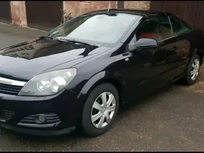 Gebraucht Opel Astra Cabriolet 140 PS (102 kW) 2006 Schwarz Cabrio