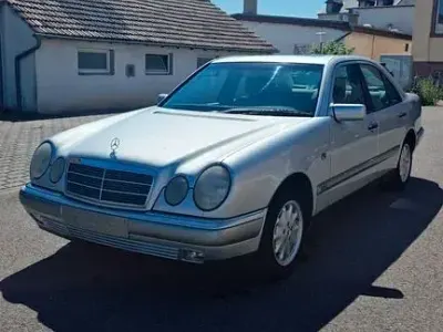 Gebraucht Mercedes E200