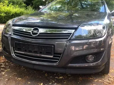Gebraucht Opel Astra 116 PS (85 kW) 2009 Grau Limousine