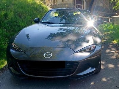 Grau Gebraucht 2022 Mazda MX5 Ad'Vantage Cabrio | 22.900 € (Guter Preis)