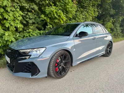 Gebraucht Audi RS3 Ambiente 400 PS (294 kW) 2025 Grau Limousine