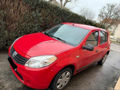 Rot Gebraucht 2009 Dacia Sandero Kleinwagen | 1.450 € (Fairer Preis)