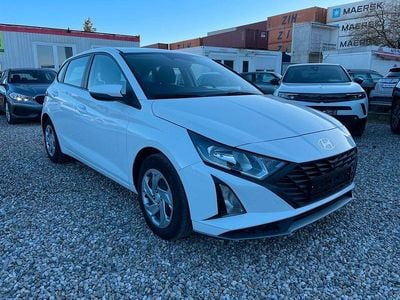 Gebraucht Hyundai i20 Select 79 PS (58 kW) 2025 Weiß Limousine