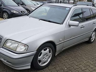Grau Gebraucht 2000 Mercedes C200 Elegance Kombi | 1.300 € (Fairer Preis)